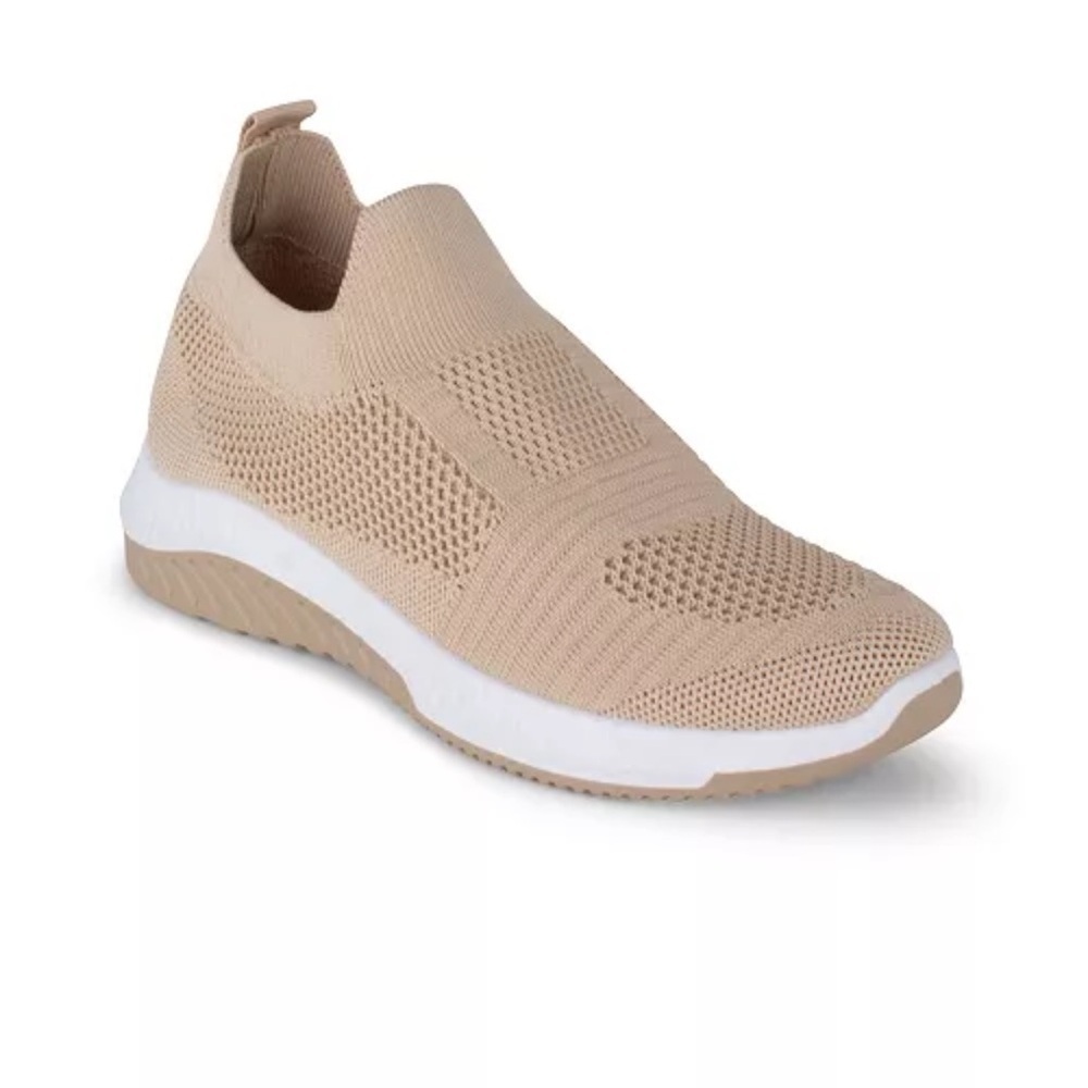 NWOT Daskins Admire Cheerful Slip on Sneakers Tan 5.5